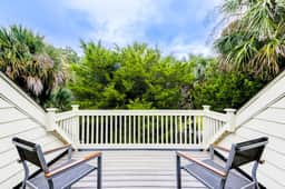 Golf-and-sea villa within walking distance of beach + resort amenities