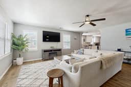 Updated Pet-Friendly Home Near Park Circle, Charleston & Beaches