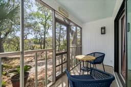 Modern, Dog-Friendly Marsh Retreat