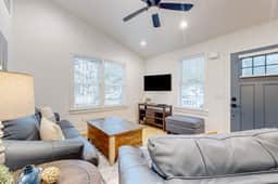 Cozy, Well-Appointed Home Near Top Charleston Destinations w/Firepit