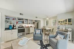 First floor ocean area condo with sunroom/ Free WiFi - close to the beach/ park