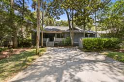 Shaded Lakeview Home with Deck & Screened Porch - Near Beach, Dogs OK