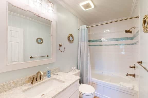 30-Day Marshfront Rental Condo w/Amazing Views, 2 Porches, Laundry & Shared Pool