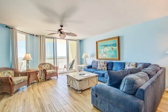 Oceanfront, first-floor villa w/large balcony & shared pool - near the beach