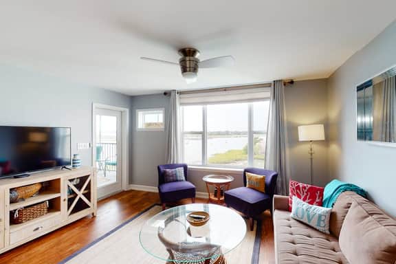 Stunning Condo with Amazing Views of Folly River - Close to Historic Charleston