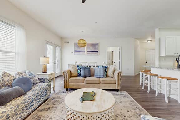 Sunny 2BR Pool View in Pet Friendly Resort w/ Pool Access
